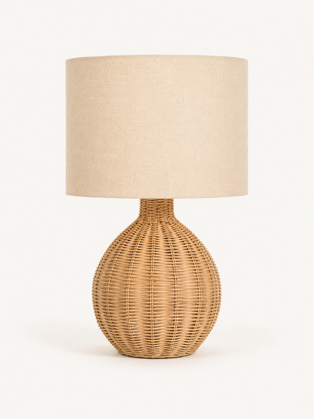 AMARA RATTAN TABLE LAMP – NATURAL WOVEN BEDSIDE LAMP