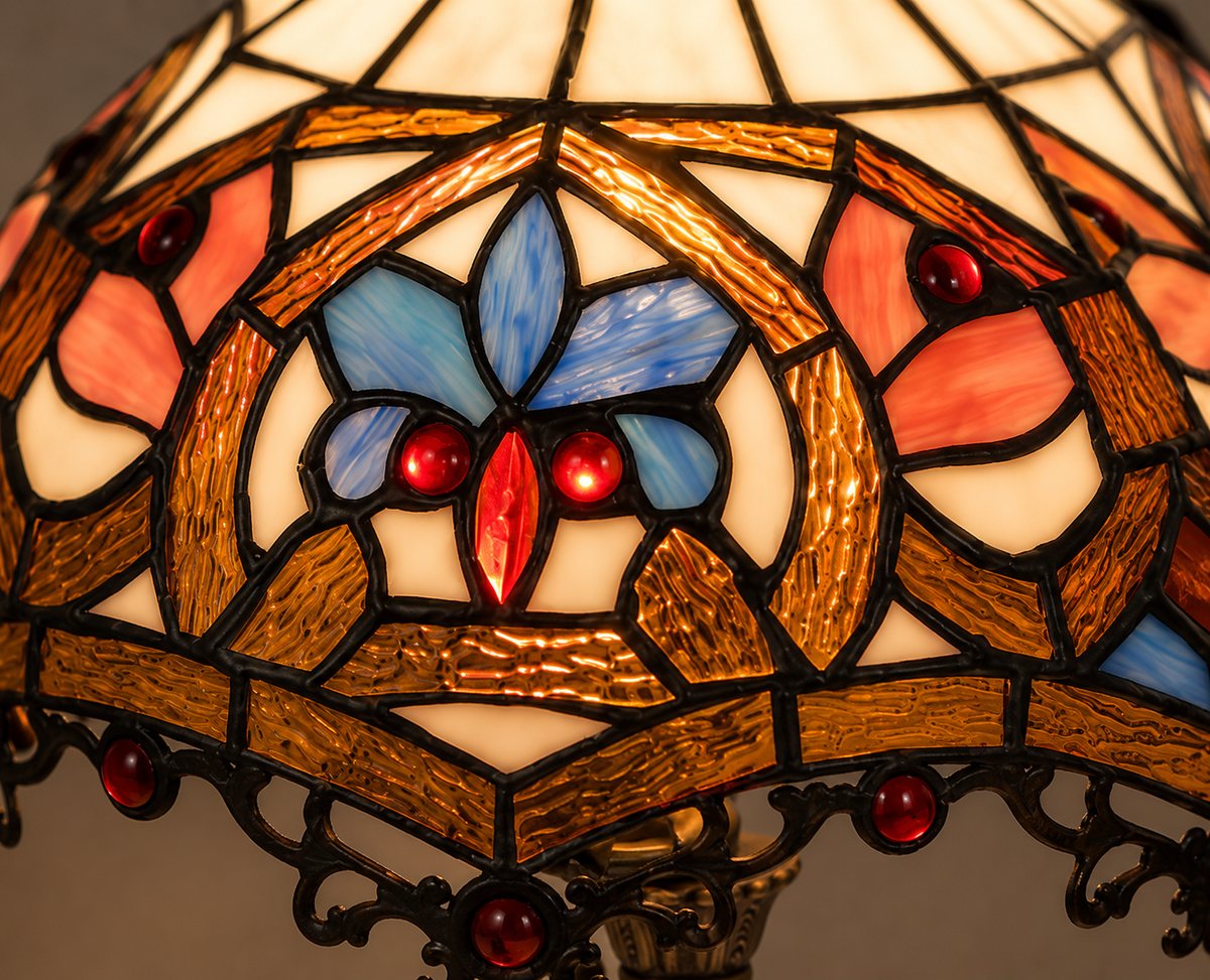 AURELIA STAINED GLASS TABLE LAMP – VINTAGE TIFFANY-STYLE LIGHT